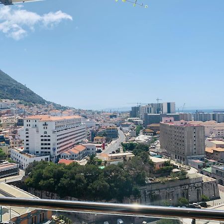 Apartmán Luxe Studio Seconds From The Marina And City Centre Gibraltar Exteriér fotografie